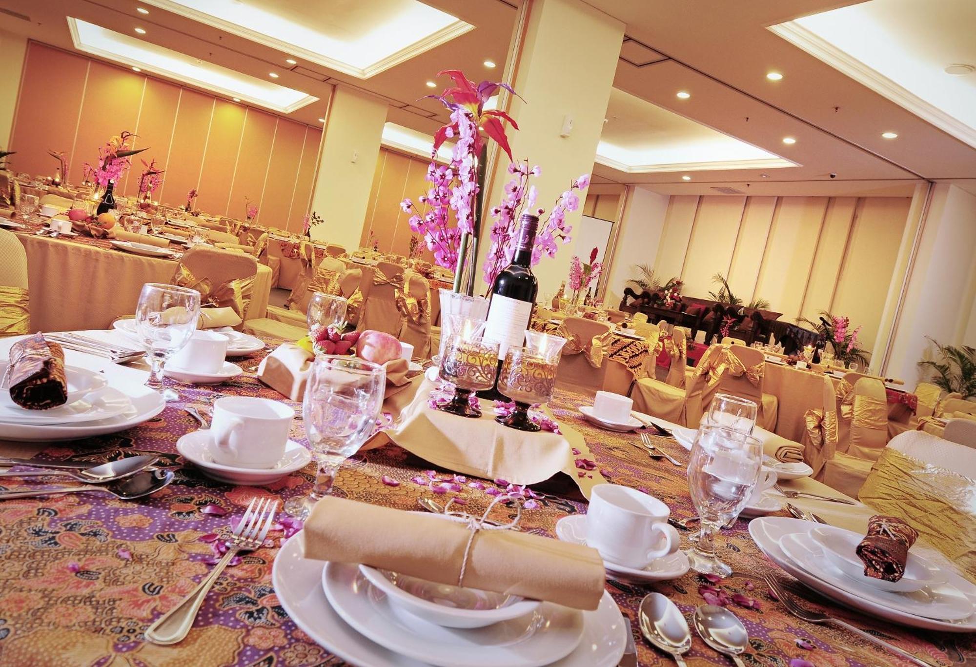 Hotel Sukajadi Hotel, Convention And Gallery